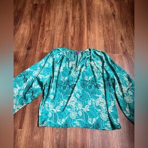 Vince Camuto Teal and Cream Floral Blouse size XL